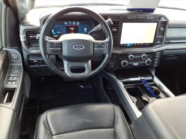 2023 Ford Super Duty F-350 SRW LARIAT  TX