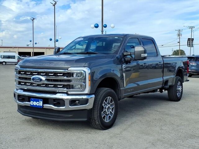 2023 Ford Super Duty F-350 SRW LARIAT  TX
