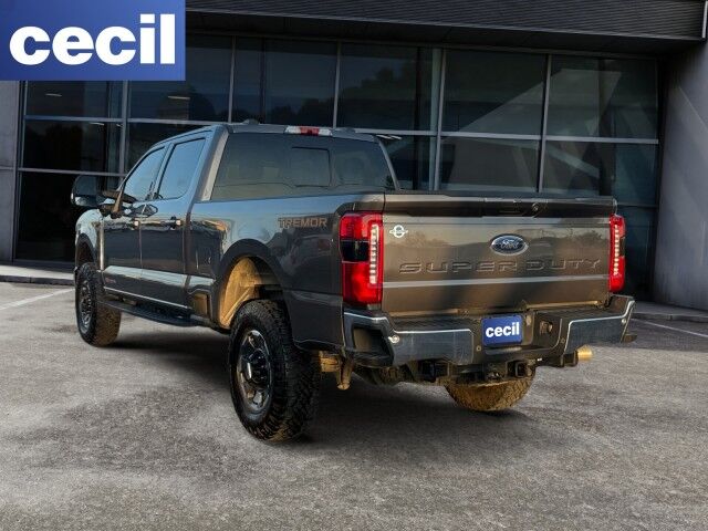 2023 Ford Super Duty F-350 SRW LARIAT