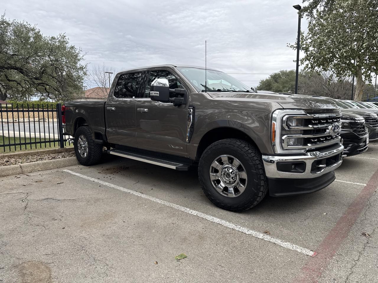 2023 Ford Super Duty F-350 SRW LARIAT