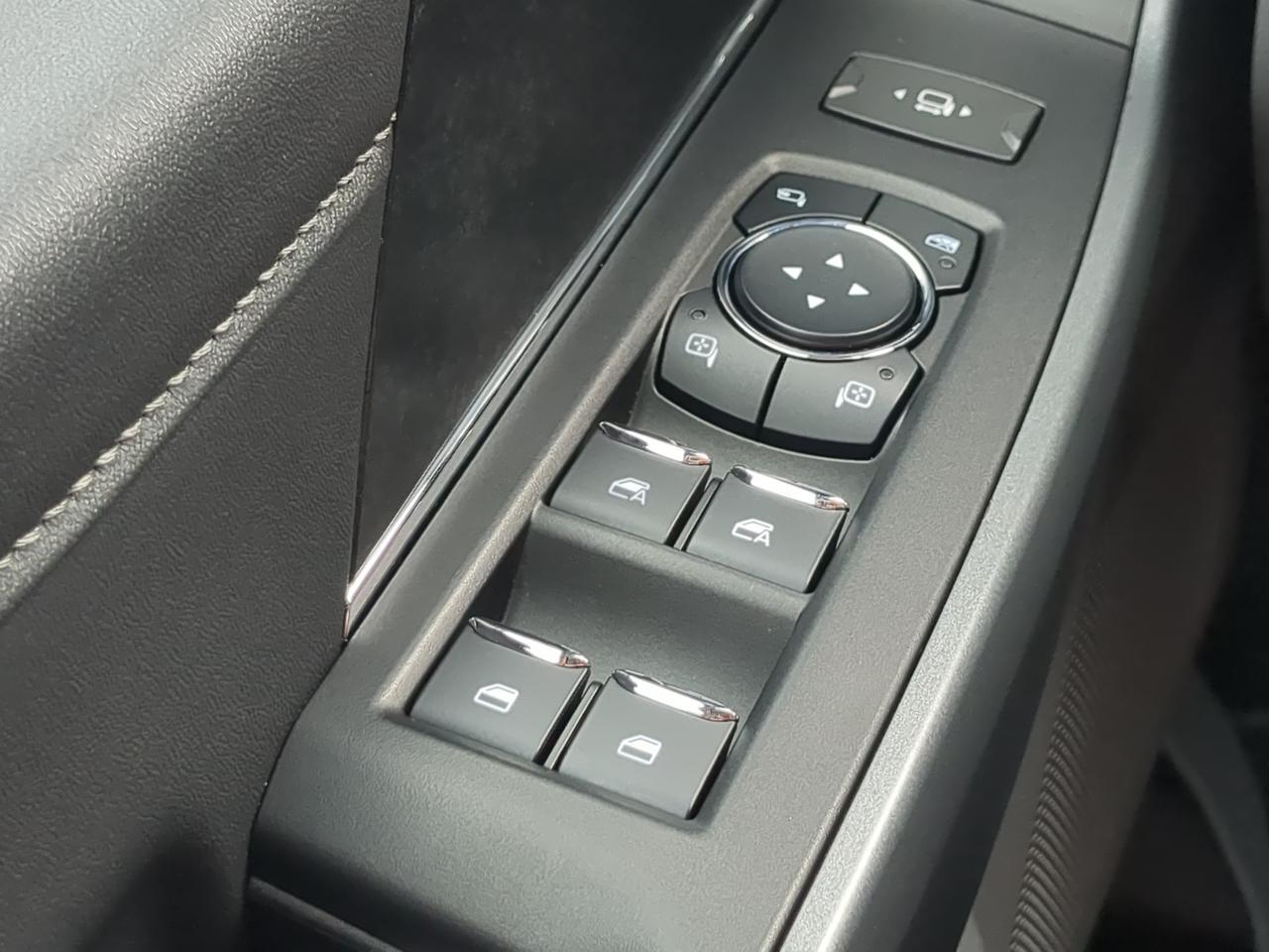 2023 Ford Super Duty F-350 SRW XLT Appleton WI