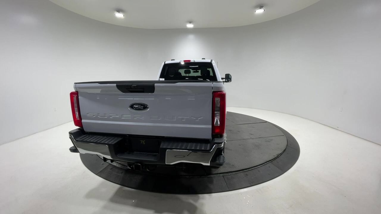 2023 Ford Super Duty F-350 SRW XLT