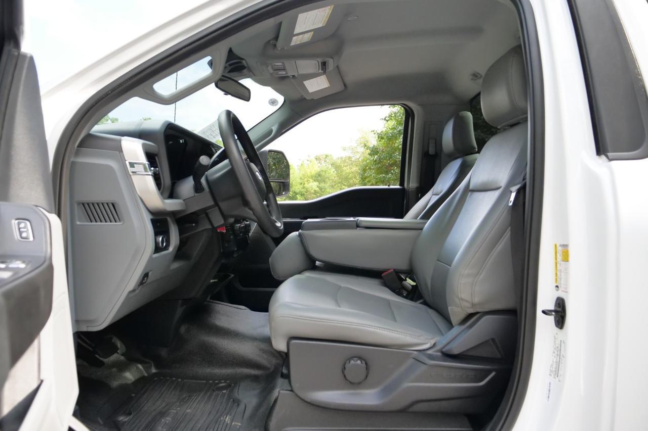 2023 Ford Super Duty F-350 XL 4X4 / 6.7L V8 Diesel / Tailgate Step! High Point NC