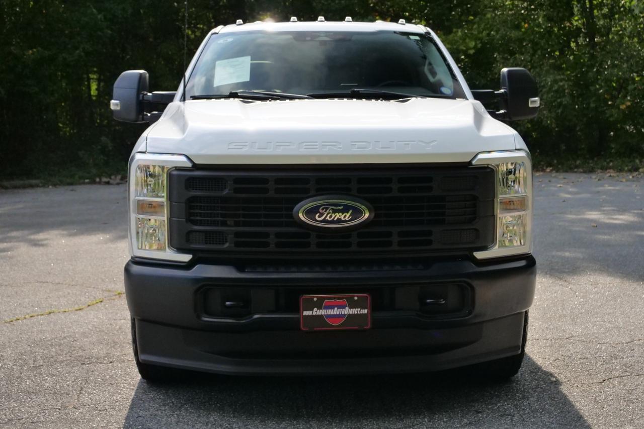 2023 Ford Super Duty F-350 XL 4X4 / 6.7L V8 Diesel / Tailgate Step! High Point NC