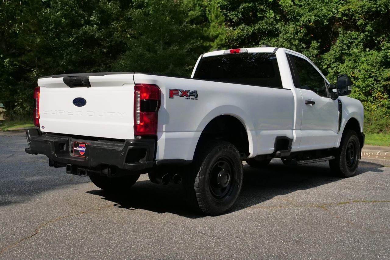 2023 Ford Super Duty F-350 XL 4X4 / 6.7L V8 Diesel / Tailgate Step! High Point NC