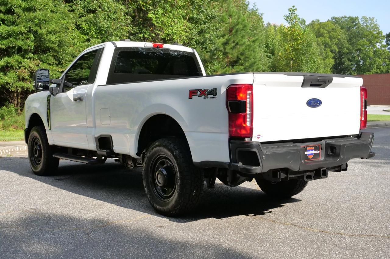 2023 Ford Super Duty F-350 XL 4X4 / 6.7L V8 Diesel / Tailgate Step! High Point NC