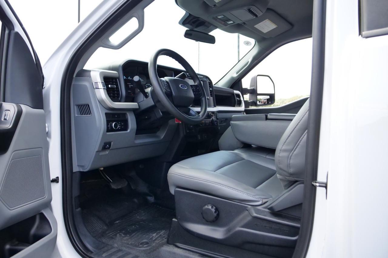 2023 Ford Super Duty F-350 XL 4X4 / 6.7L V8 Diesel / Tailgate Step! Lincolnton NC