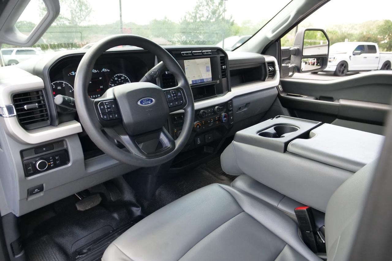 2023 Ford Super Duty F-350 XL 4X4 / 6.7L V8 Diesel / Tailgate Step! Lincolnton NC