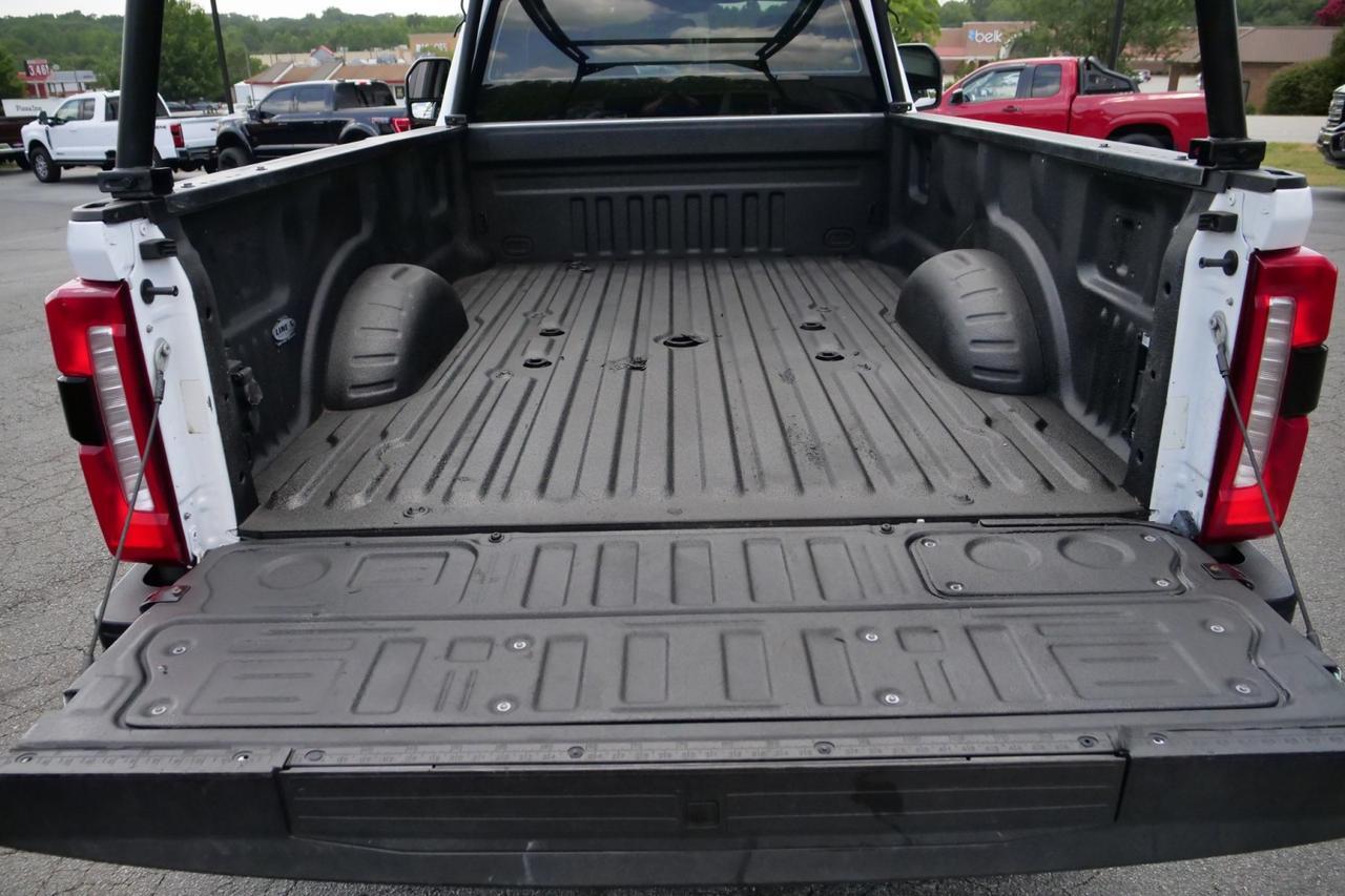 2023 Ford Super Duty F-350 XL 4X4 / 6.7L V8 Diesel / Tailgate Step! Lincolnton NC
