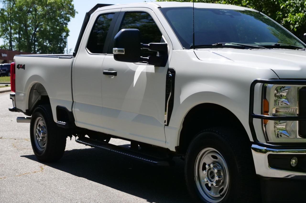 2023 Ford Super Duty F-350 XL 4X4 / Chrome Package / 6.8L V8! High Point NC