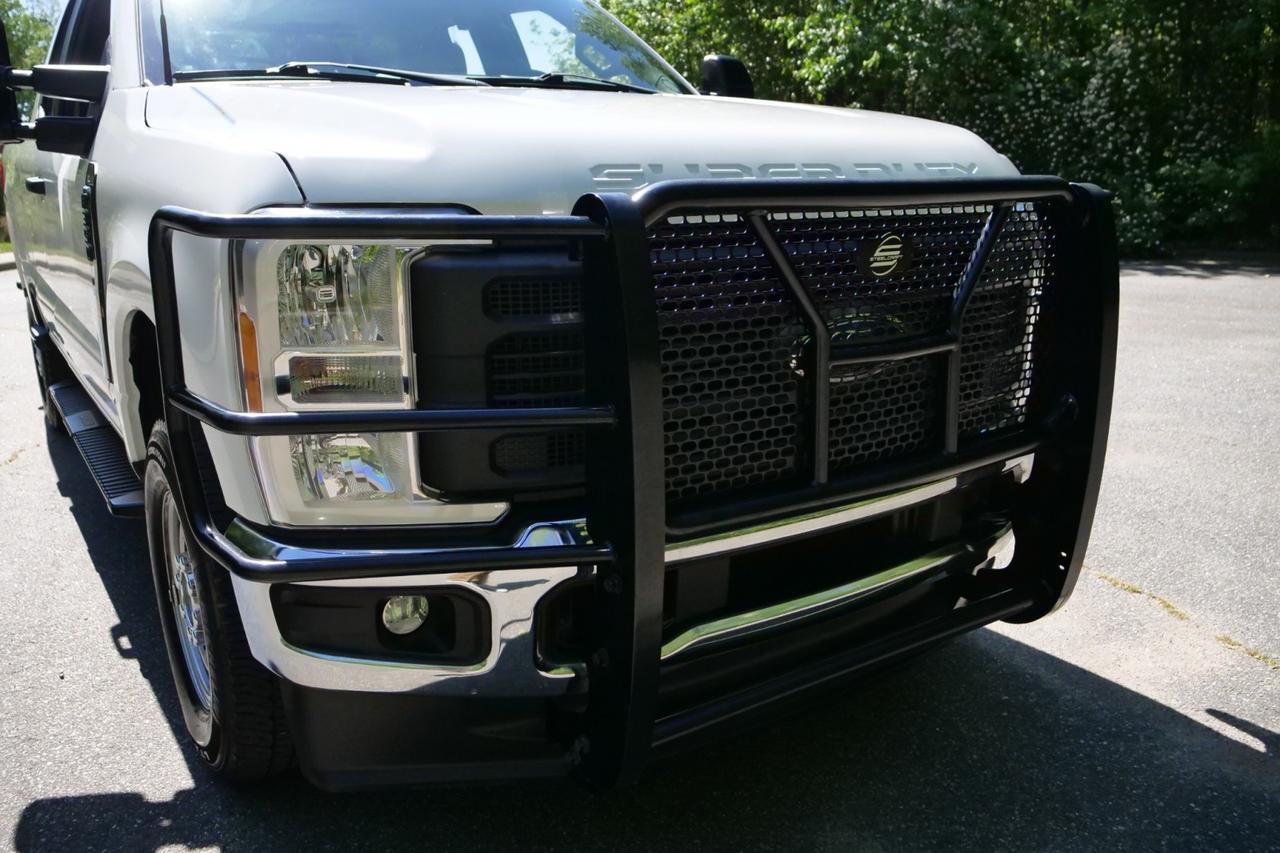 2023 Ford Super Duty F-350 XL 4X4 / Chrome Package / 6.8L V8! High Point NC