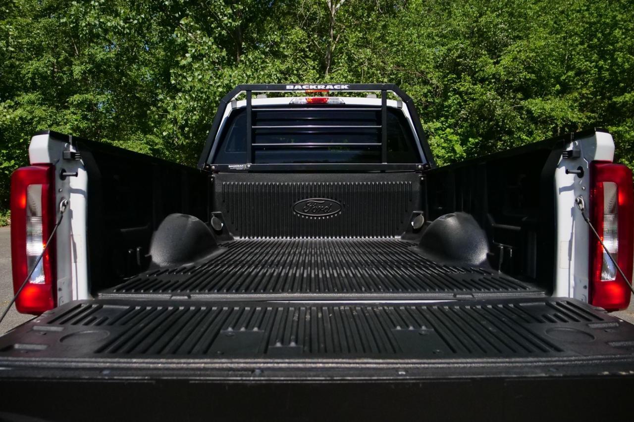 2023 Ford Super Duty F-350 XL 4X4 / Chrome Package / 6.8L V8! High Point NC
