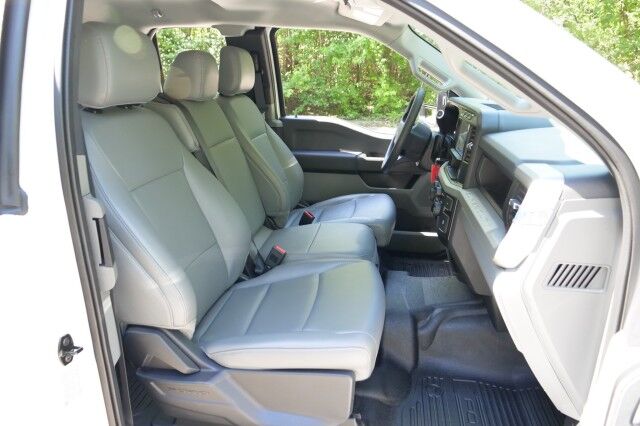 2023 Ford Super Duty F-350 XL 4X4 / Chrome Package / 6.8L V8! High Point NC