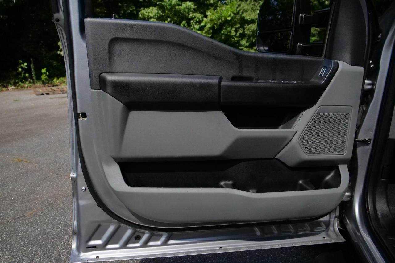 2023 Ford Super Duty F-350 XL 4X4 / PJ's Truck Body / 9FT Stake Bed / Power Lift! Lincolnton NC