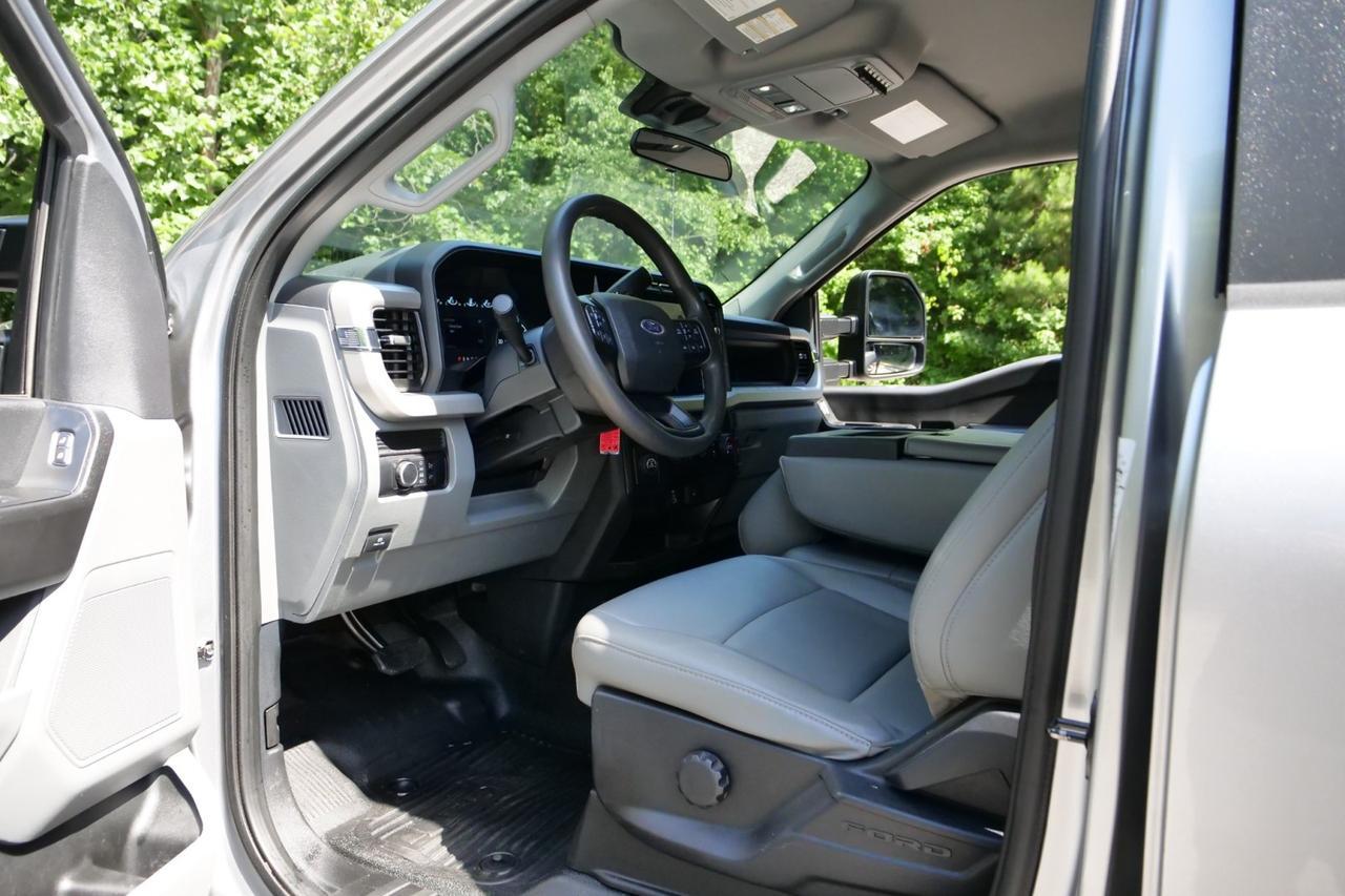 2023 Ford Super Duty F-350 XL 4X4 / PJ's Truck Body / 9FT Stake Bed / Power Lift! Lincolnton NC