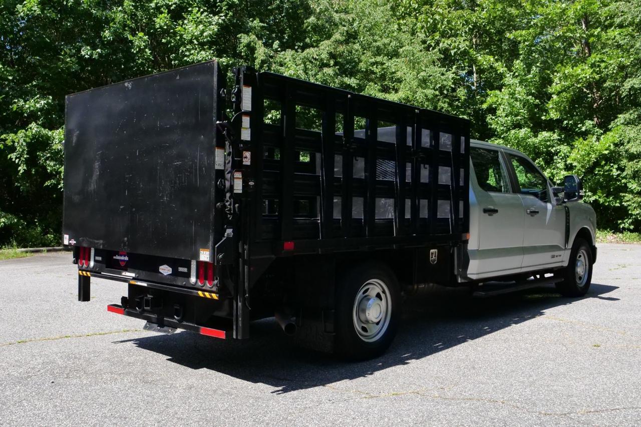 2023 Ford Super Duty F-350 XL 4X4 / PJ's Truck Body / 9FT Stake Bed / Power Lift! Lincolnton NC