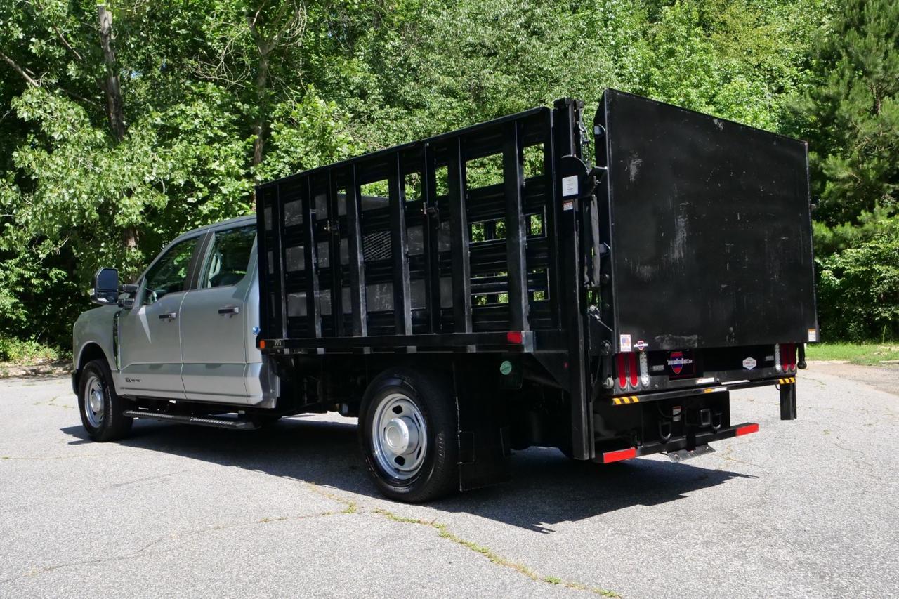 2023 Ford Super Duty F-350 XL 4X4 / PJ's Truck Body / 9FT Stake Bed / Power Lift! Lincolnton NC