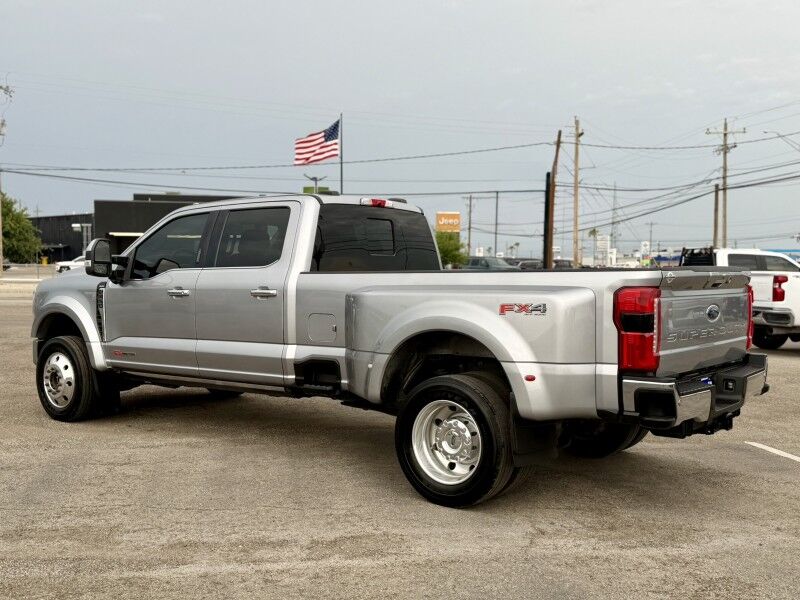 2023 Ford Super Duty F-450 DRW LARIAT
