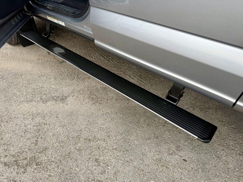 2023 Ford Super Duty F-450 DRW LARIAT Del Rio TX