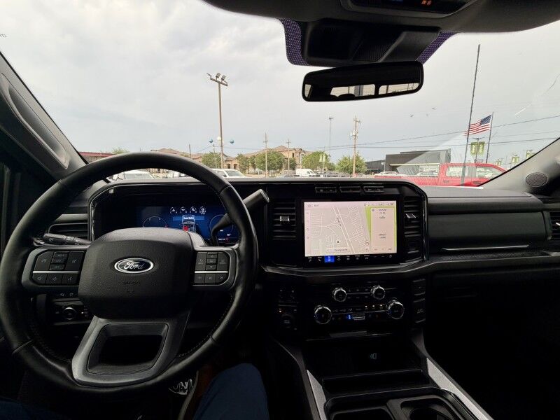 2023 Ford Super Duty F-450 DRW LARIAT Del Rio TX