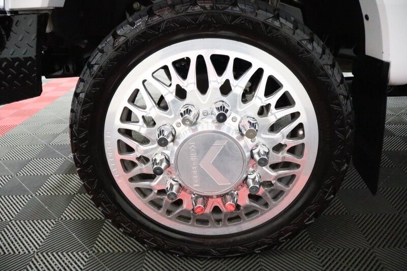 2023 Ford Super Duty F-450 DRW LARIAT 6.7L Diesel Dually Flatbed 24in KG Forged Wheels 35in Tir Arlington TX