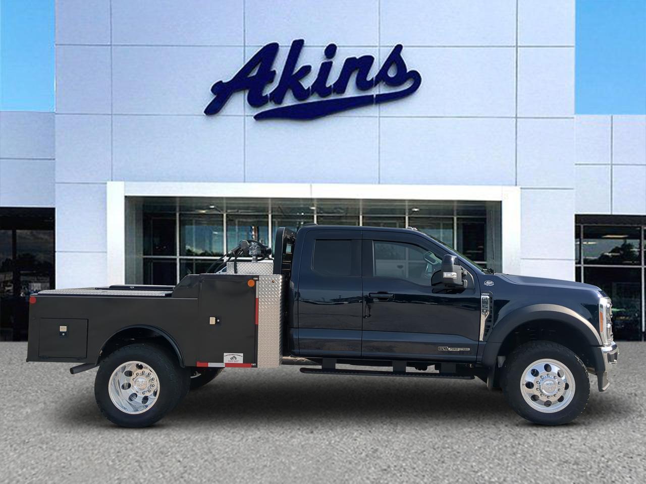 2023 Ford Super Duty F-450 DRW LARIAT