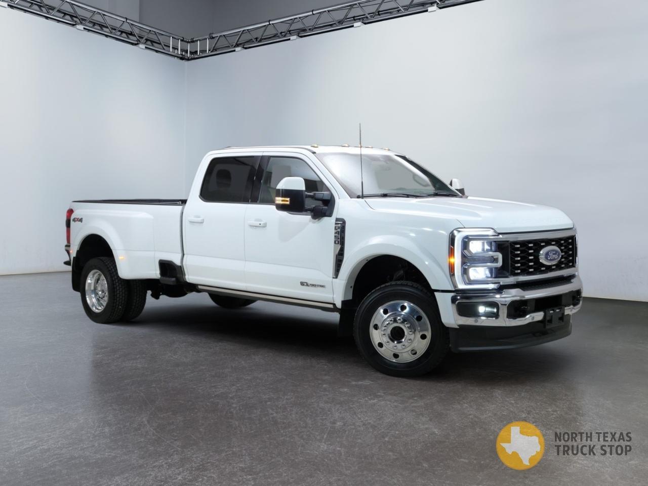 2023 Ford Super Duty F-450 DRW Lariat Ultimate 6.7L Power Stroke 4x4