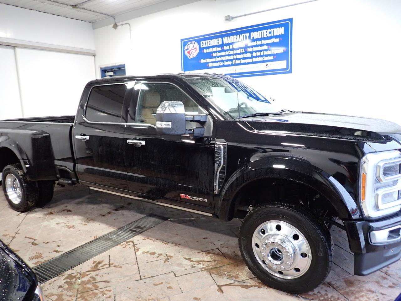 2023 Ford Super Duty F-450 DRW PLATINUM CREW DRW LEATHER DULY SUNROOF 4WD *DIESEL*