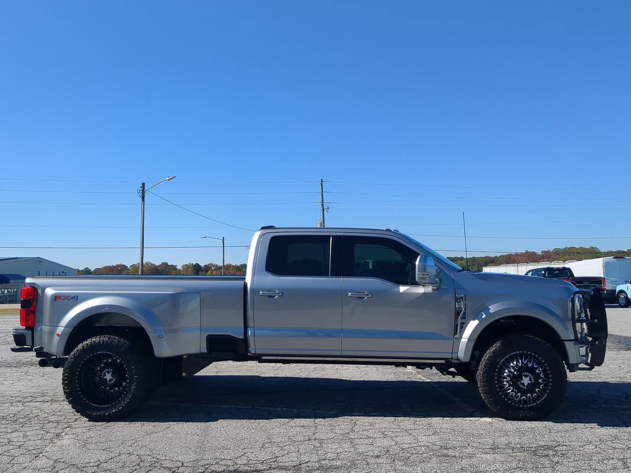 2023 Ford Super Duty F-450 DRW Platinum
