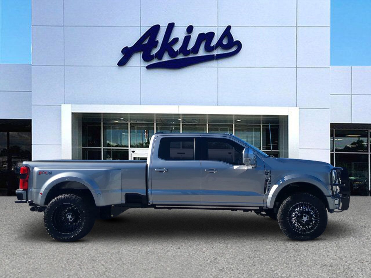 2023 Ford Super Duty F-450 DRW Platinum