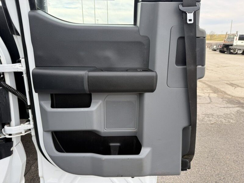 2023 Ford Super Duty F-550 7.3L V8 4x4 Flatbed XL Collinsville OK