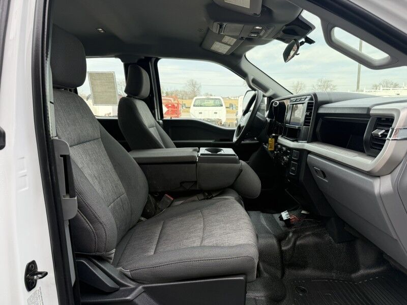 2023 Ford Super Duty F-550 7.3L V8 4x4 Flatbed XL Collinsville OK