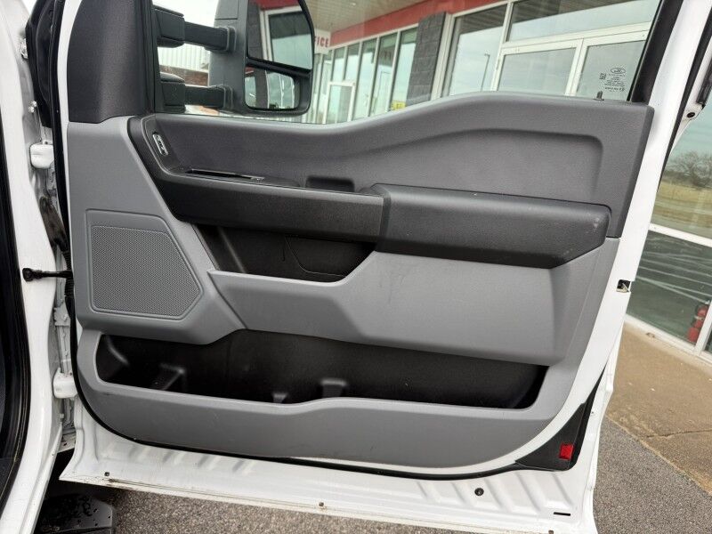 2023 Ford Super Duty F-550 7.3L V8 4x4 Flatbed XL Collinsville OK