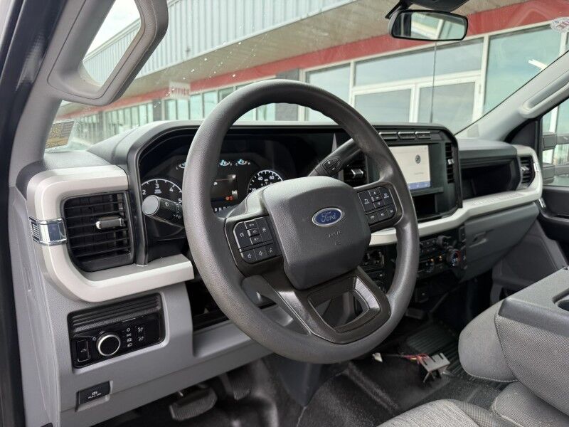 2023 Ford Super Duty F-550 7.3L V8 4x4 Flatbed XL Collinsville OK