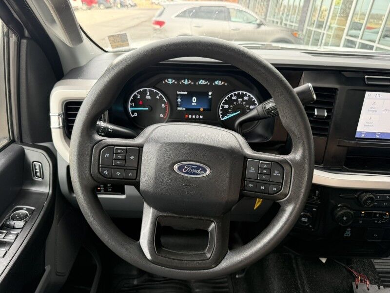 2023 Ford Super Duty F-550 7.3L V8 4x4 Flatbed XL Collinsville OK