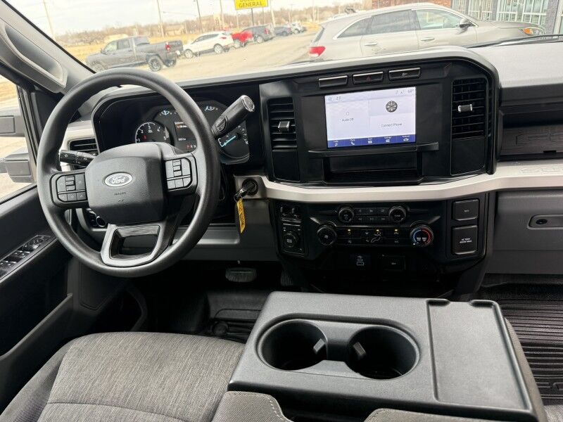 2023 Ford Super Duty F-550 7.3L V8 4x4 Flatbed XL Collinsville OK