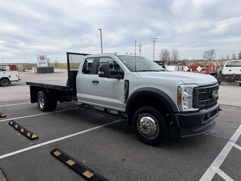 2023 Ford Super Duty F-550 7.3L V8 4x4 Flatbed XL Collinsville OK