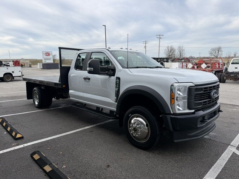 2023 Ford Super Duty F-550 7.3L V8 4x4 Flatbed XL Collinsville OK