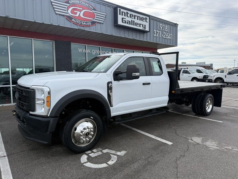2023 Ford Super Duty F-550 7.3L V8 4x4 Flatbed