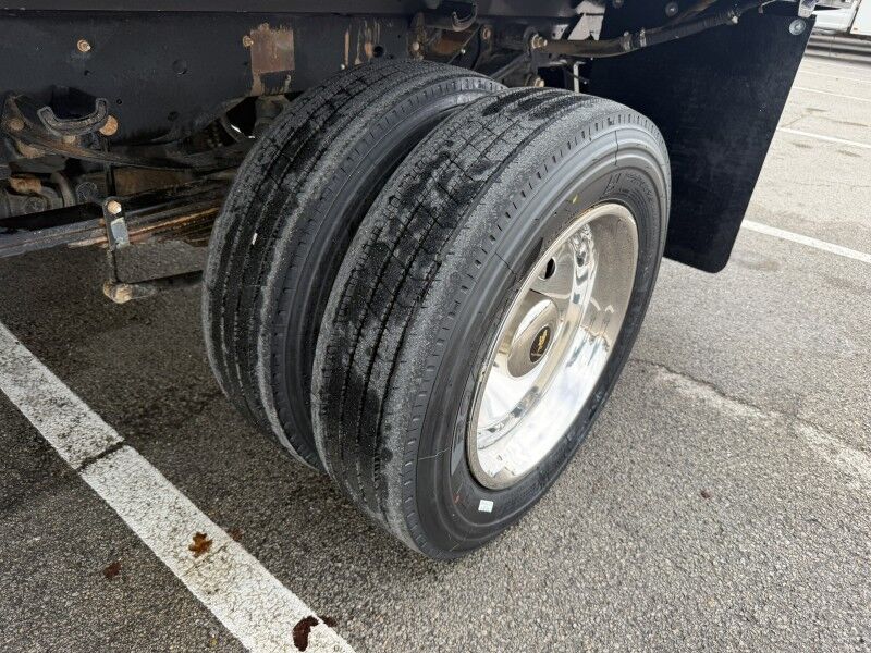 2023 Ford Super Duty F-550 7.3L V8 4x4 Flatbed XL Collinsville OK