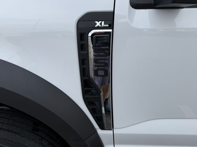 2023 Ford Super Duty F-550 7.3L V8 4x4 Flatbed XL Collinsville OK