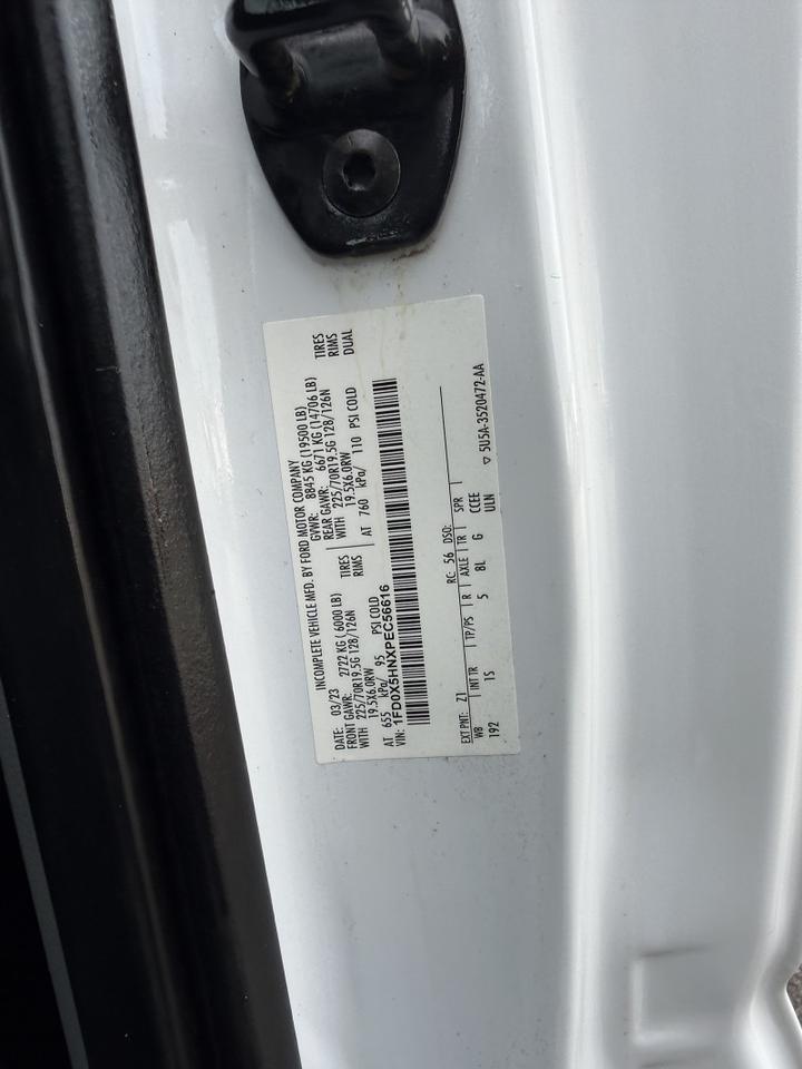 2023 Ford Super Duty F-550 7.3L V8 4x4 Flatbed XL Collinsville OK