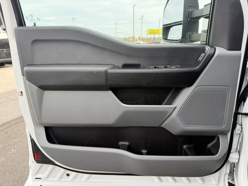 2023 Ford Super Duty F-550 7.3L V8 4x4 Flatbed XL Collinsville OK