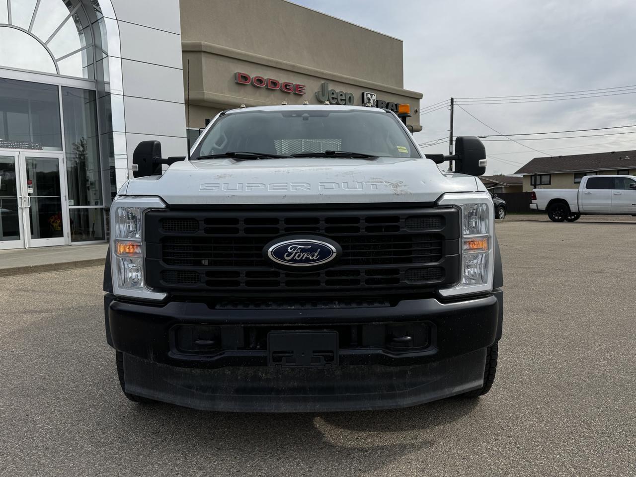 2023 Ford Super Duty F-550 DRW Chassis-Cab 4WD Truck | V8 Diesel | MyKey | Towing Pkg | 5th Wheel Htich Redwater AB