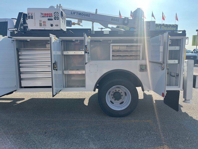 2023 Ford Super Duty F-600 DRW Crane Truck XL New Braunfels TX
