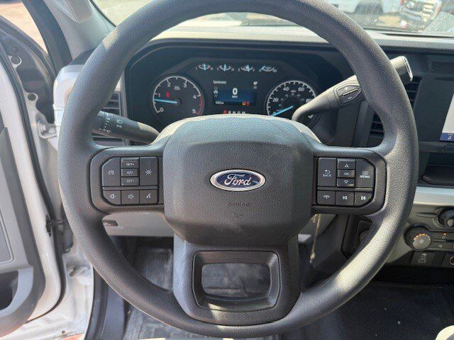 2023 Ford Super Duty F-600 DRW Flatbed XL New Braunfels TX
