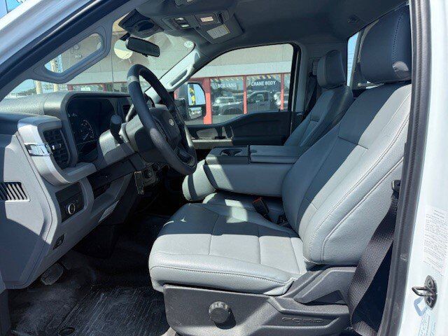 2023 Ford Super Duty F-600 DRW Flatbed XL New Braunfels TX