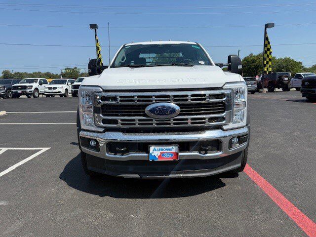 2023 Ford Super Duty F-600 DRW Flatbed XL New Braunfels TX
