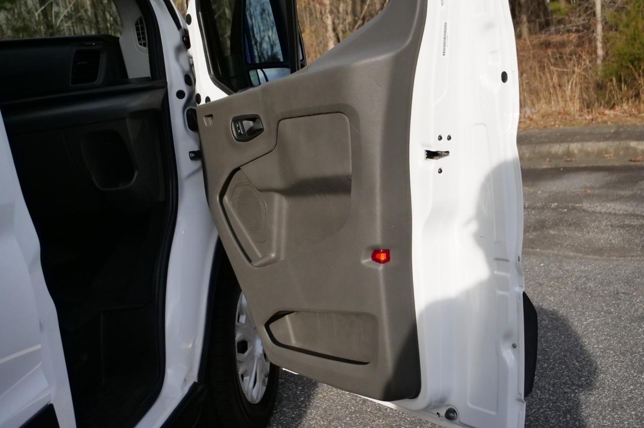 2023 Ford T-350 XLT / Low Roof / 12 Seat Passenger Van! Lincolnton NC