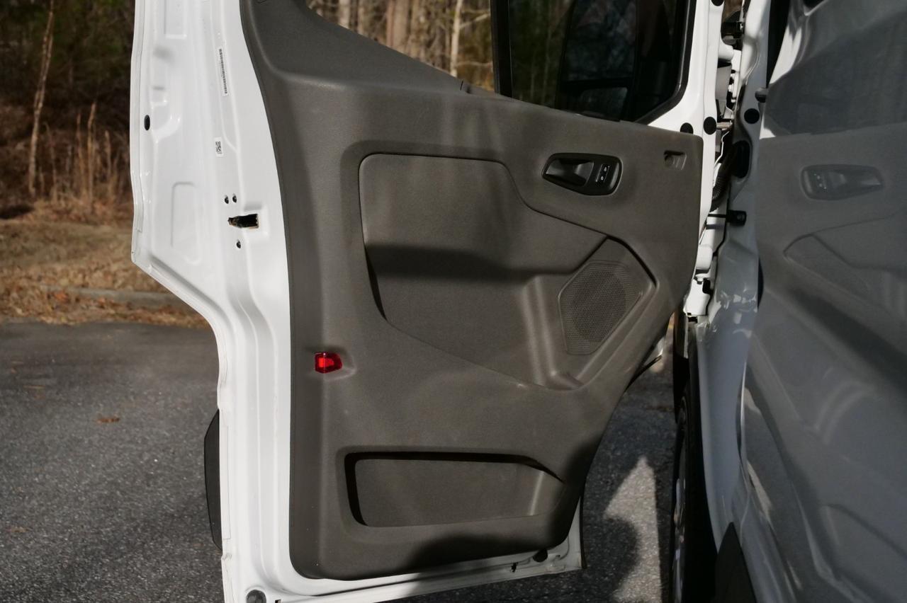 2023 Ford T-350 XLT / Low Roof / 12 Seat Passenger Van! Lincolnton NC